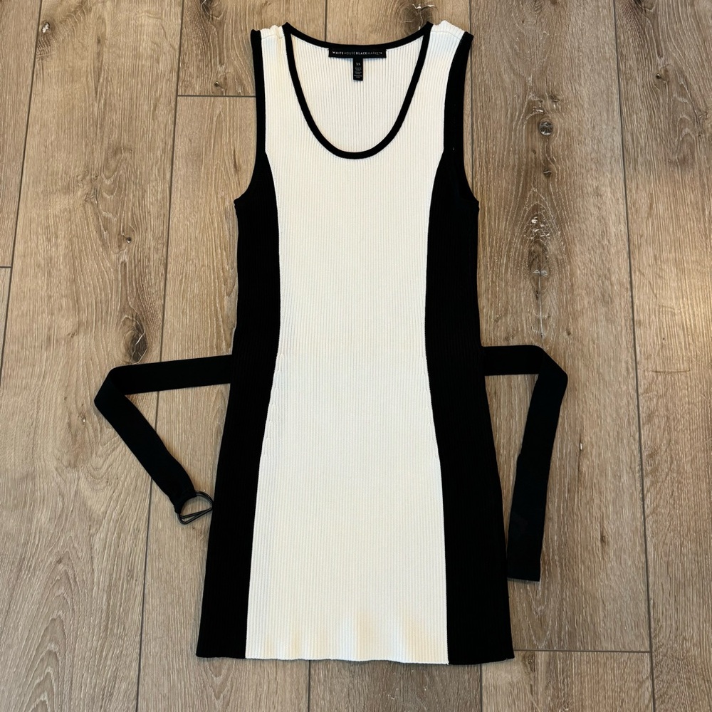 NWOT White House Black Market Black and White Ribbed Tank Top With Belt XS